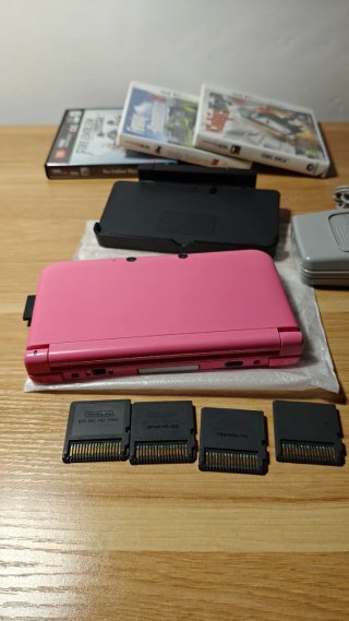 Nintendo 3DS XL Rosa + 8 Giochi