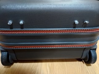 Maleta de cabina negra y gris