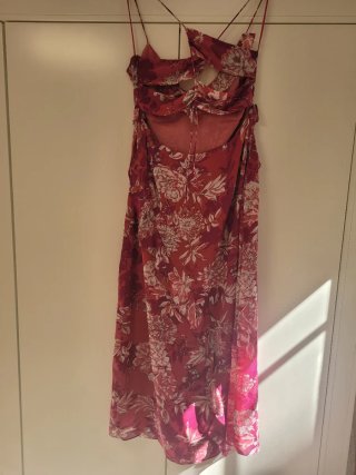 Vestido Zara floral volantes