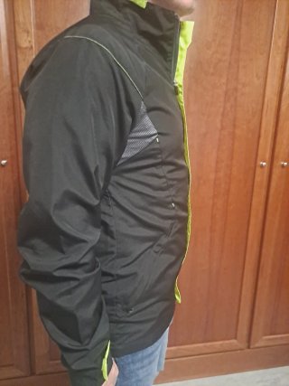 Cortavientos Kalenji Negro y Amarillo