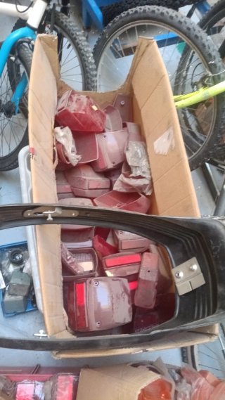 Lote de piezas de moto