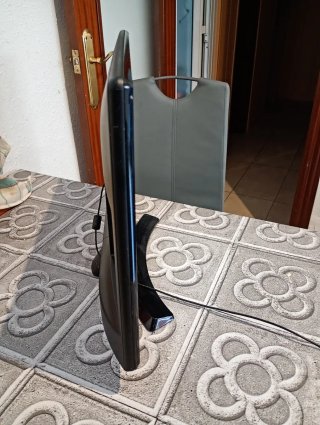 Televisión LG 24MT49S