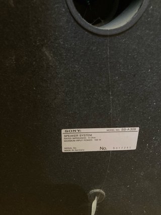 Altavoces Sony y Philips Negros