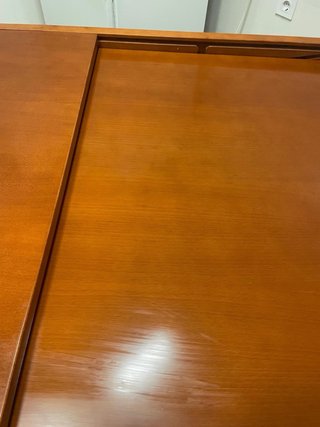 Mesa de comedor de madera