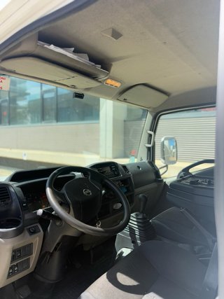 NISSAN NT400 PLATAFORMA