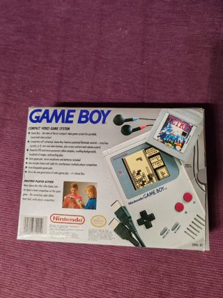 Nintendo Game Boy Clásica con Caja