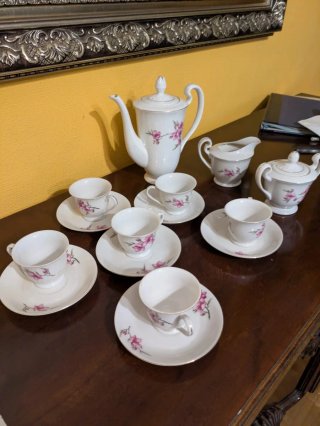 Juego de café porcelana flores rosas