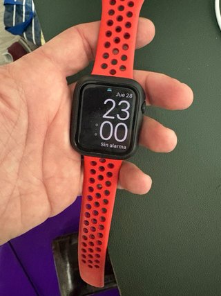 Apple Watch SE 44mm Rosso e Nero con custodia