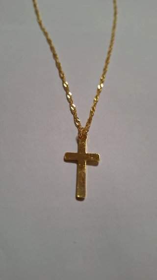 Cadena de oro 18k con colgante de cruz