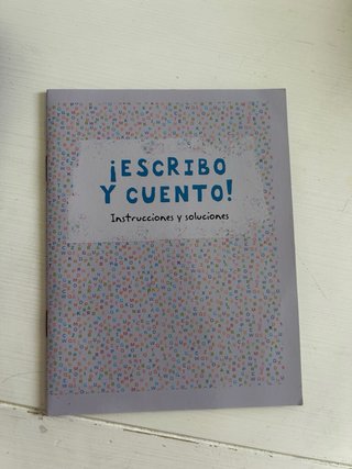 Juego ¡Escribo y Cuento! de Àngels Navarro