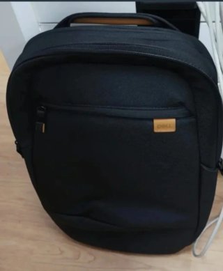 Mochila negra portátil hasta 16" (sin estrenar)