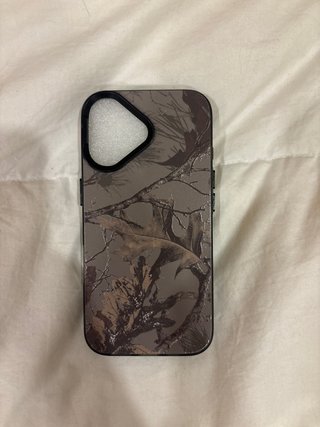 Funda iPhone 16 Camuflaje