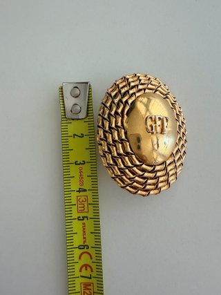 Pendientes clip Gianfranco Ferré dorados vintage
