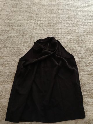 Top Halter Satén Negro Talla S