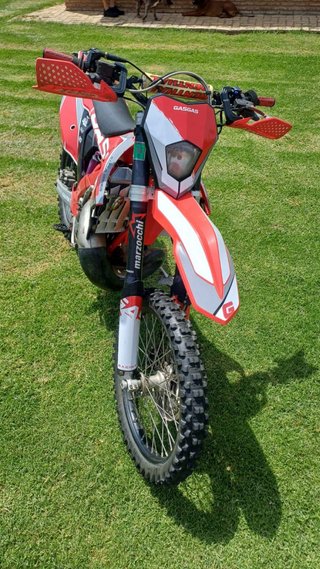 Gas Gas 250 racing con arranque eléctrico