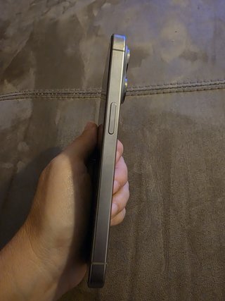 iPhone 15 Pro - Salud Batería 89%