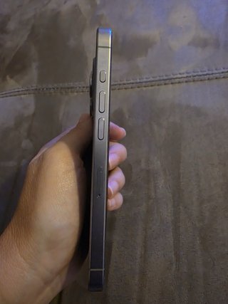 iPhone 15 Pro - Salud Batería 89%