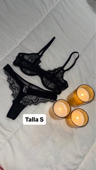 Conjunto de lencería de encaje negro Talla S.