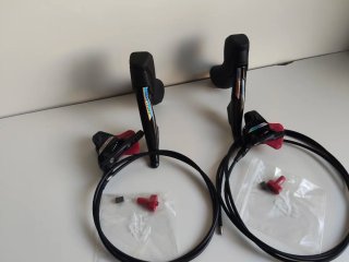 MANETAS Y PINZAS SRAM FORCE D2 AXS