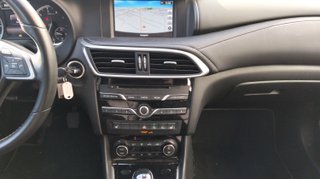Infiniti Q30 1.6T Premium 90 kW (122 CV)