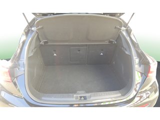 Infiniti Q30 1.6T Premium 90 kW (122 CV)