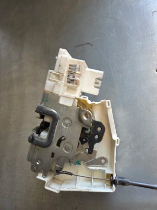 Cerradura Puerta Trasera Izquierda Mercedes Clase
