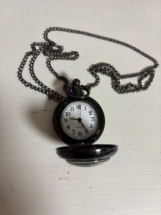 Reloj de bolsillo vintage con cadena