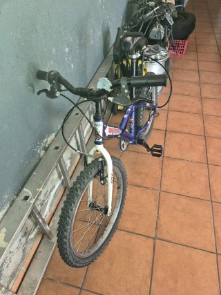 Bicicleta infantil Decathlon azul