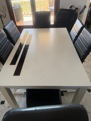 Mesa de comedor moderna con 4 sillas