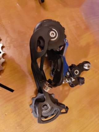 Shimano Altus 9v cambios,pulsadores y cassette