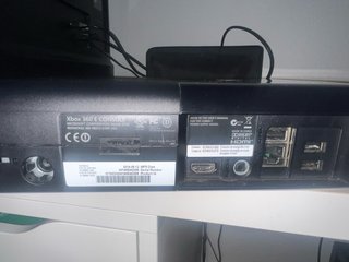 Xbox 360 E 500GB Negra