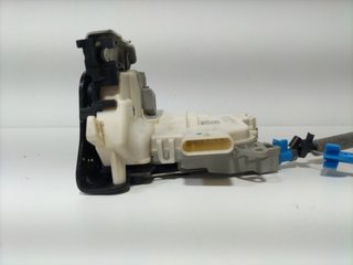 CERRADURA PUERTA TRASERA DERECHA 8K0839016C