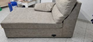 Sillón beige de tela