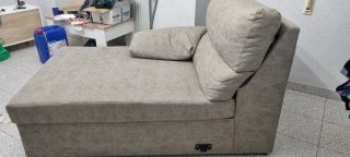 Sillón beige de tela