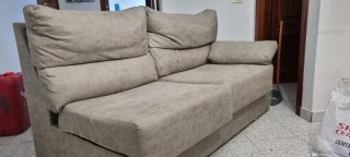 Sillón beige de tela
