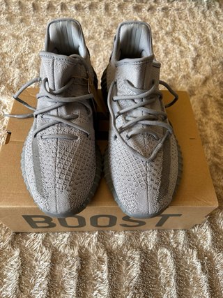 Adidas Yeezy Gris