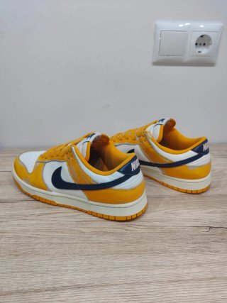 Nike dunk wear and tear amarillo 42,5