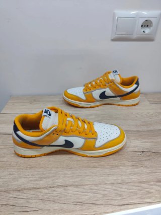 Nike dunk wear and tear amarillo 42,5