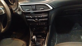 Infiniti Q30 1.6T 90 kW (122 CV)