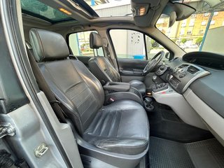 Renault Grand Scenic 2005