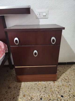 10 Muebles + 2 Colchones 190€