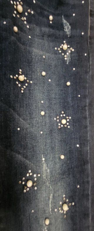 Pantalón vaquero elástico con perlas