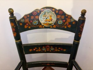 Silla butaca madera y mimbre pintada