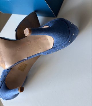 Zapatos Marypaz azul claro con tachas talla 39