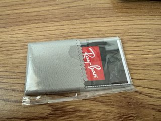 Gafas de Sol Ray-Ban Polarizadas Negras Ed.Ferrari