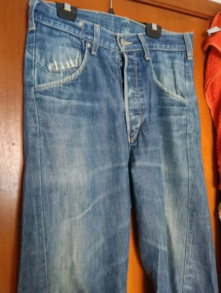 Pantalón vaquero Levi's vintage talla 40