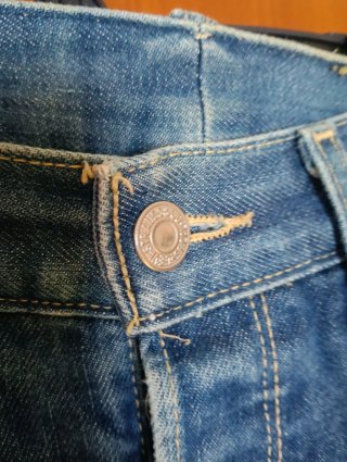 Pantalón vaquero Levi's vintage talla 40