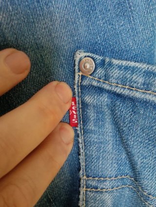 Pantalón vaquero Levi's vintage talla 40