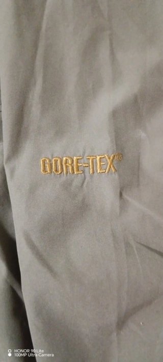 Chaqueta Columbia Titanium Gore-Tex Beige