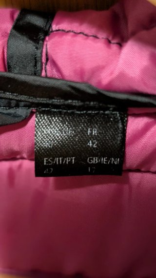 Chaqueta Esmara acolchada con capucha